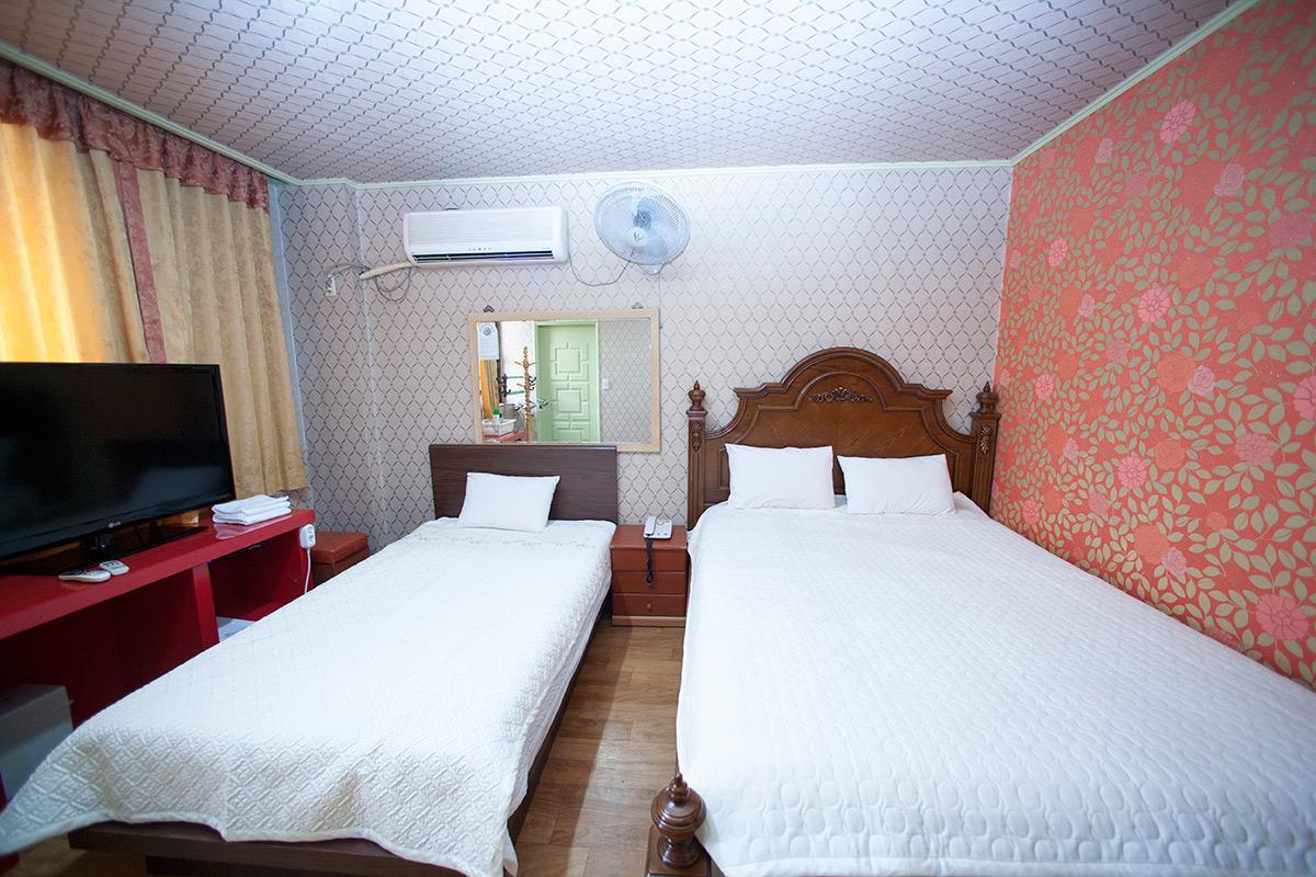 Jeju Brd Hotel מראה חיצוני תמונה