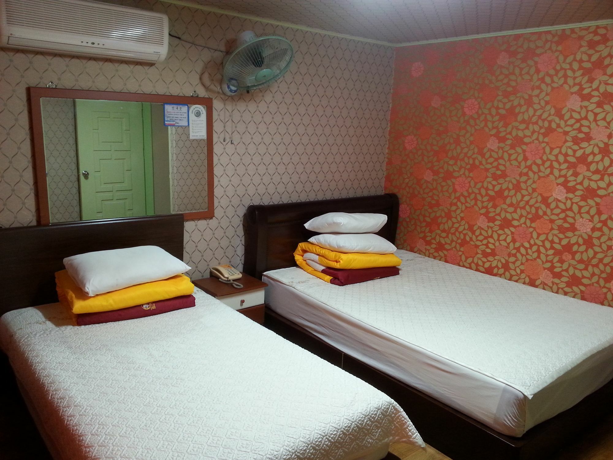 Jeju Brd Hotel מראה חיצוני תמונה